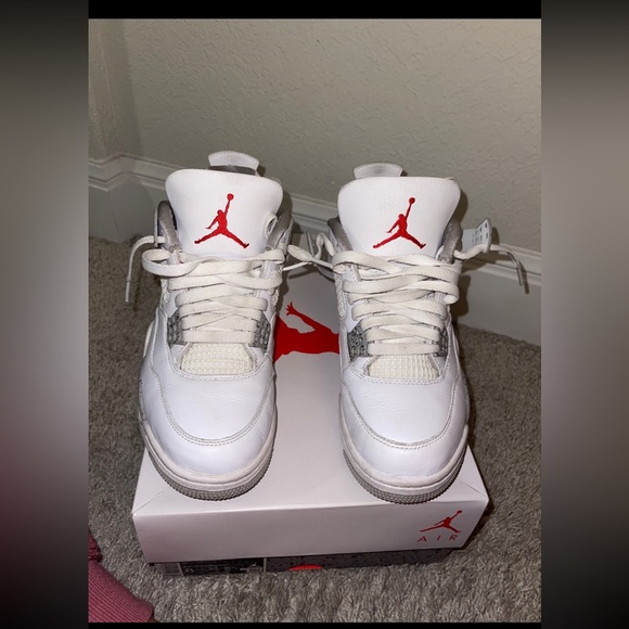 Jordan 4 White Oreo - Picture 1 of 5